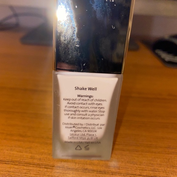 Jouer essential high coverage foundation - Picture 2 of 3